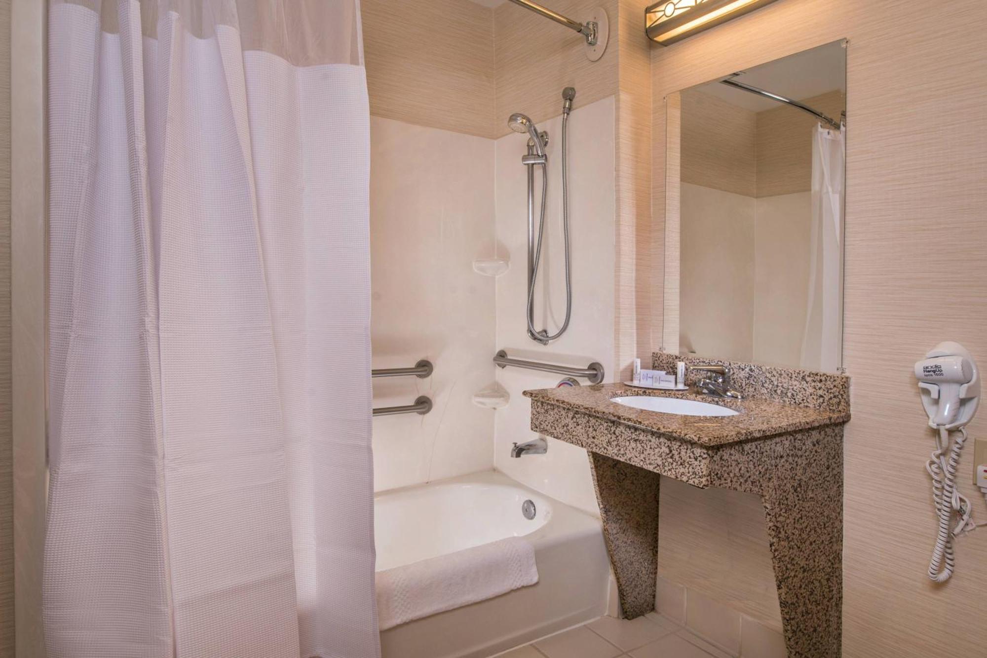 Fairfield Inn Dulles Airport שנטילי מראה חיצוני תמונה